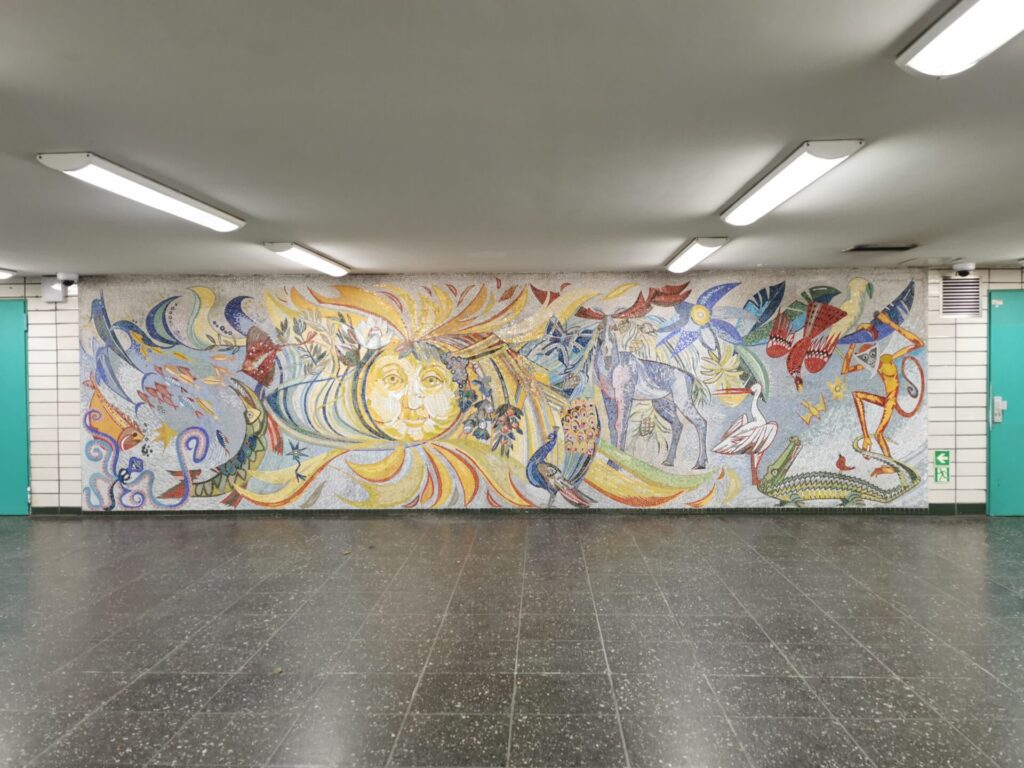 Mosaik-Wandbild U-Bahnhof Tierpark